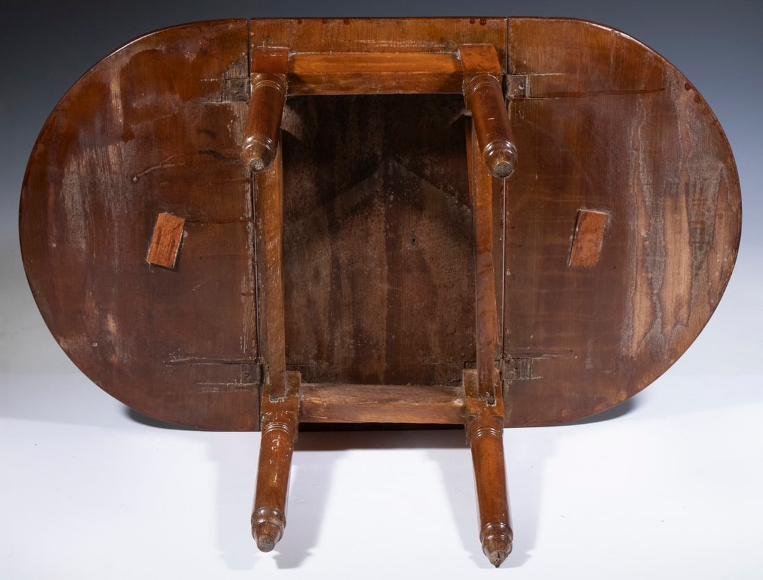 CHILD'S DROP-LEAF TABLE - 4