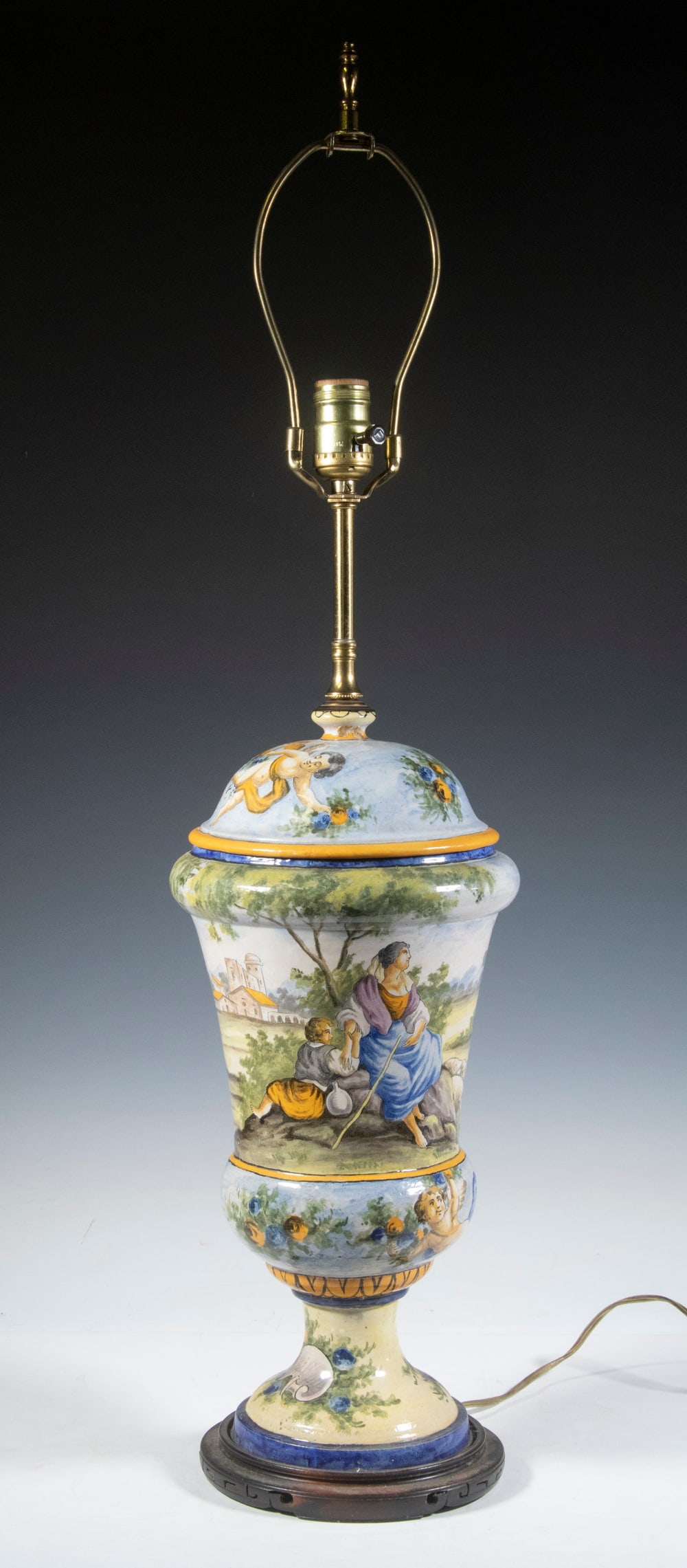 ITALIAN POTTERY TABLE LAMP (1 of 2)