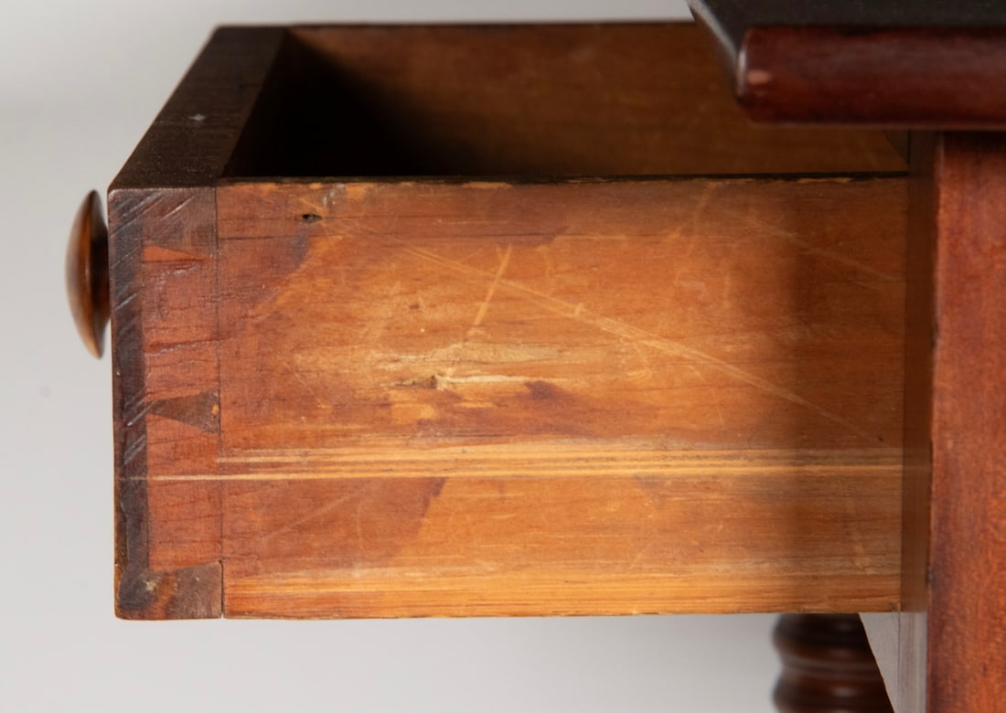 SHERATON ONE-DRAWER STAND - 3