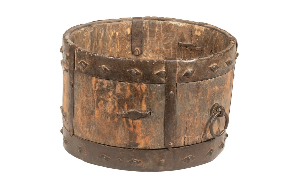 CENTRAL EUROPEAN HAND HEWN IRON BOUND MEASURE (1 of 2)