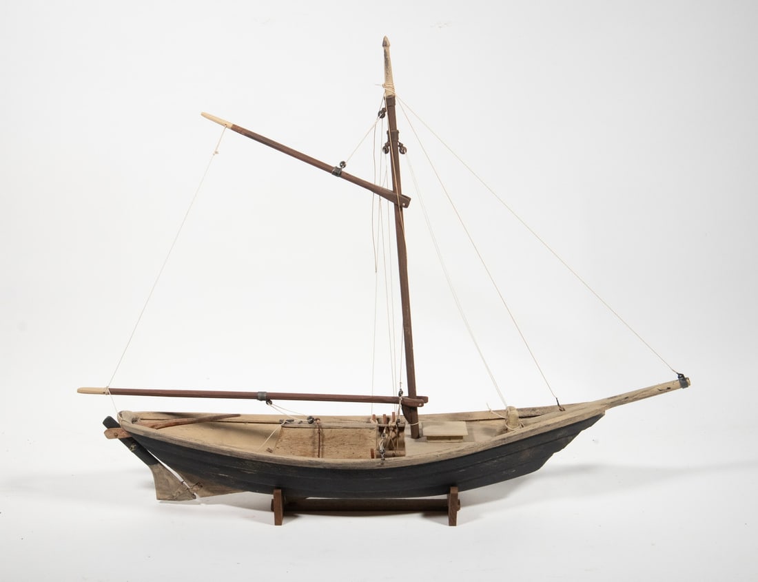 MODEL OF GAFF RIGGED SLOOP - 3