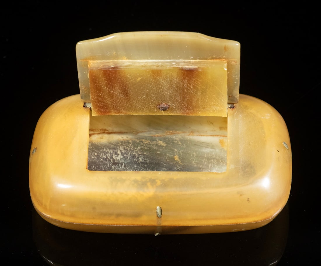 EARLY HORN SNUFF BOX - 2
