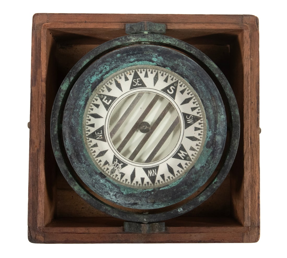 CASED WILCOX, CRITTENDEN & CO. DRY NAUTICAL COMPASS (1 of 2)