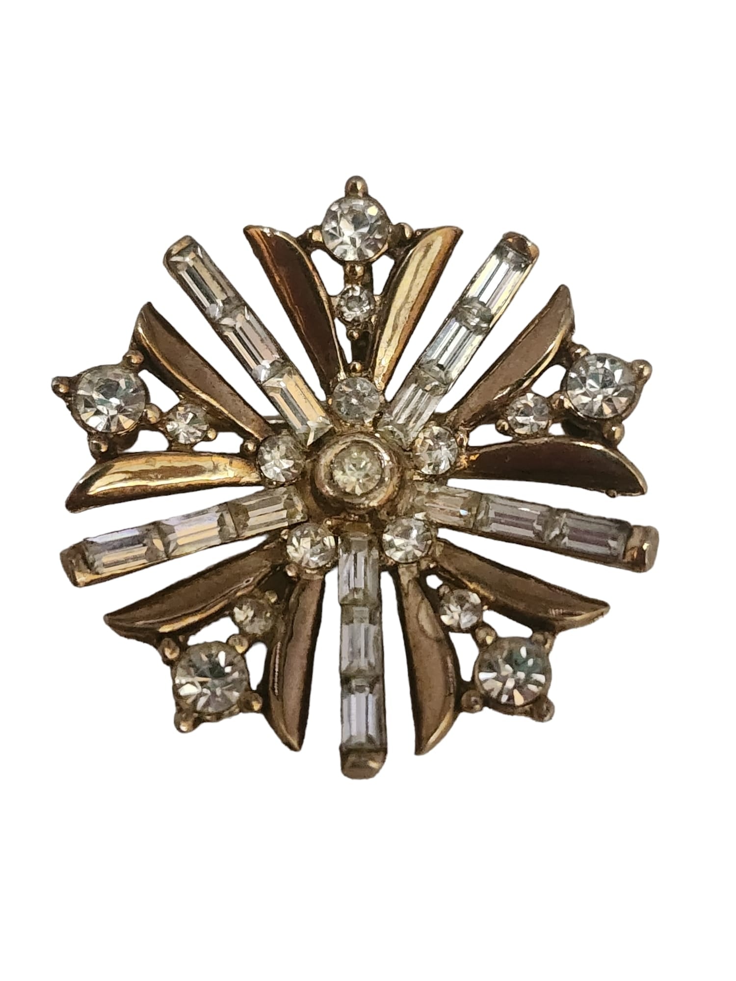 Vintage Trifari Pat Pend Rhinestone Brooch: All looks original, fabulous bright stones, plating is good, signed on the back, 1.25".