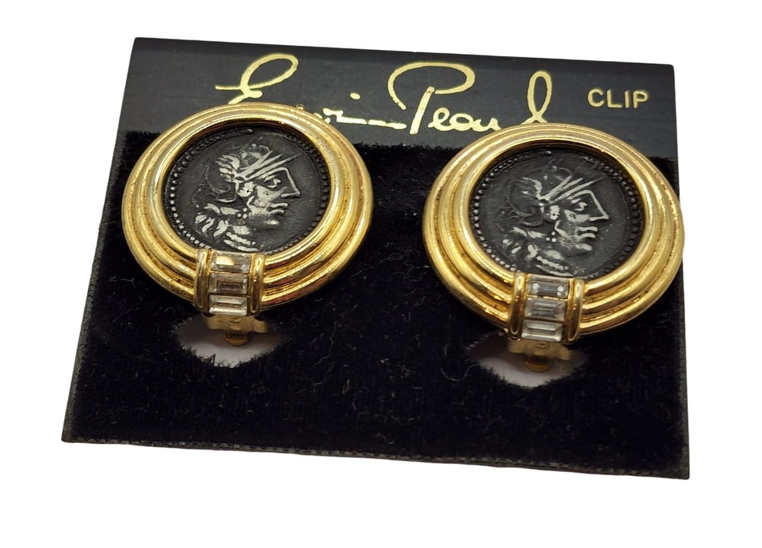 Erwin Pearl Signed NOS Coin Earrings: A lovely pair of Erwin Pearl vintage coin earrings in gold tone settings. Earrings are marked "Erwin pearl", also signed TAT on earrings back. It has a matching necklace as well. These pairs still on