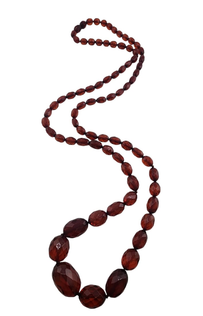Beautiful cherry amber bakelite beaded necklace (1 of 4)
