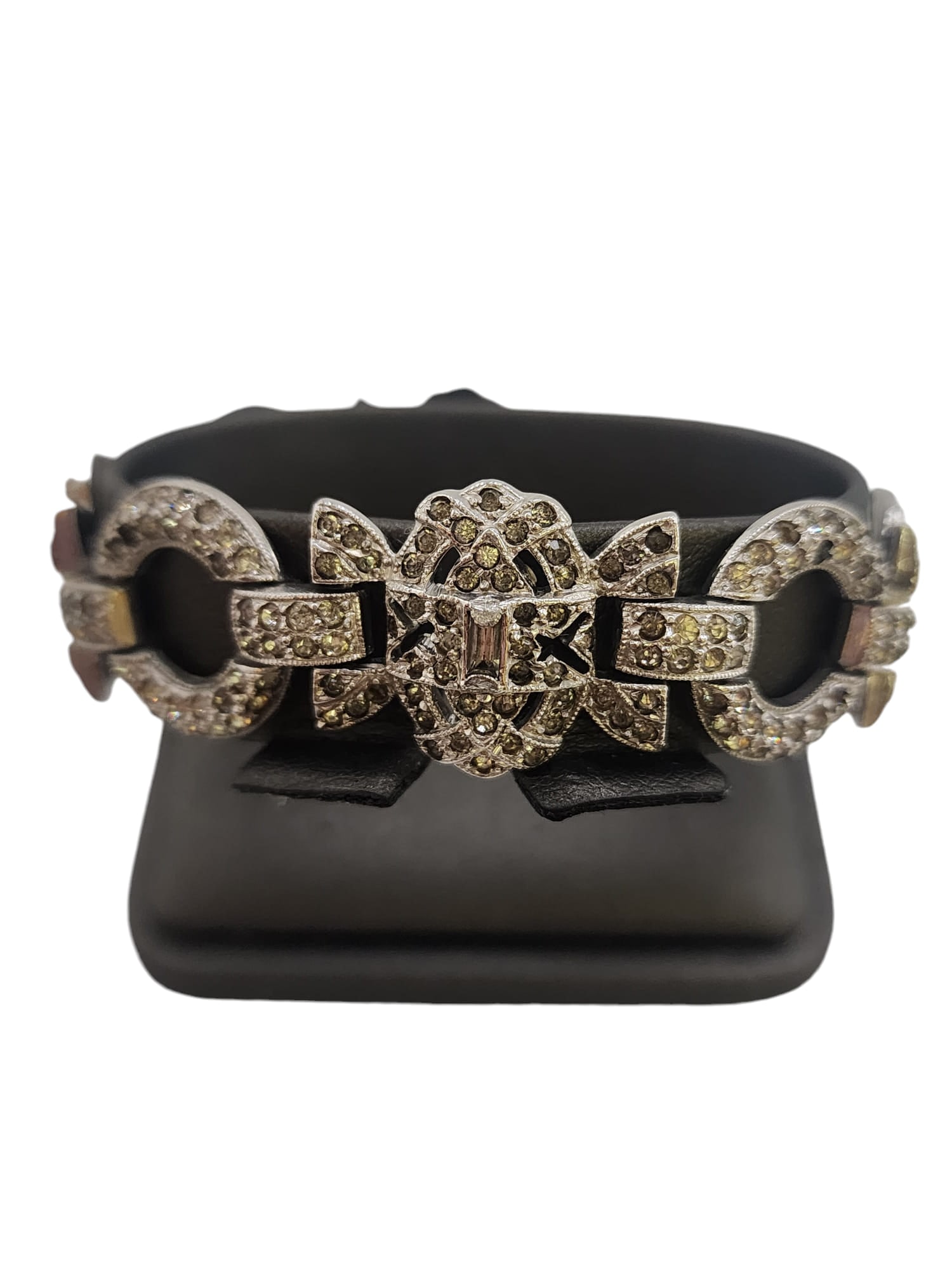 Beautiful art deco pave rhinestone and rhodium plated bracelet (1 of 11)