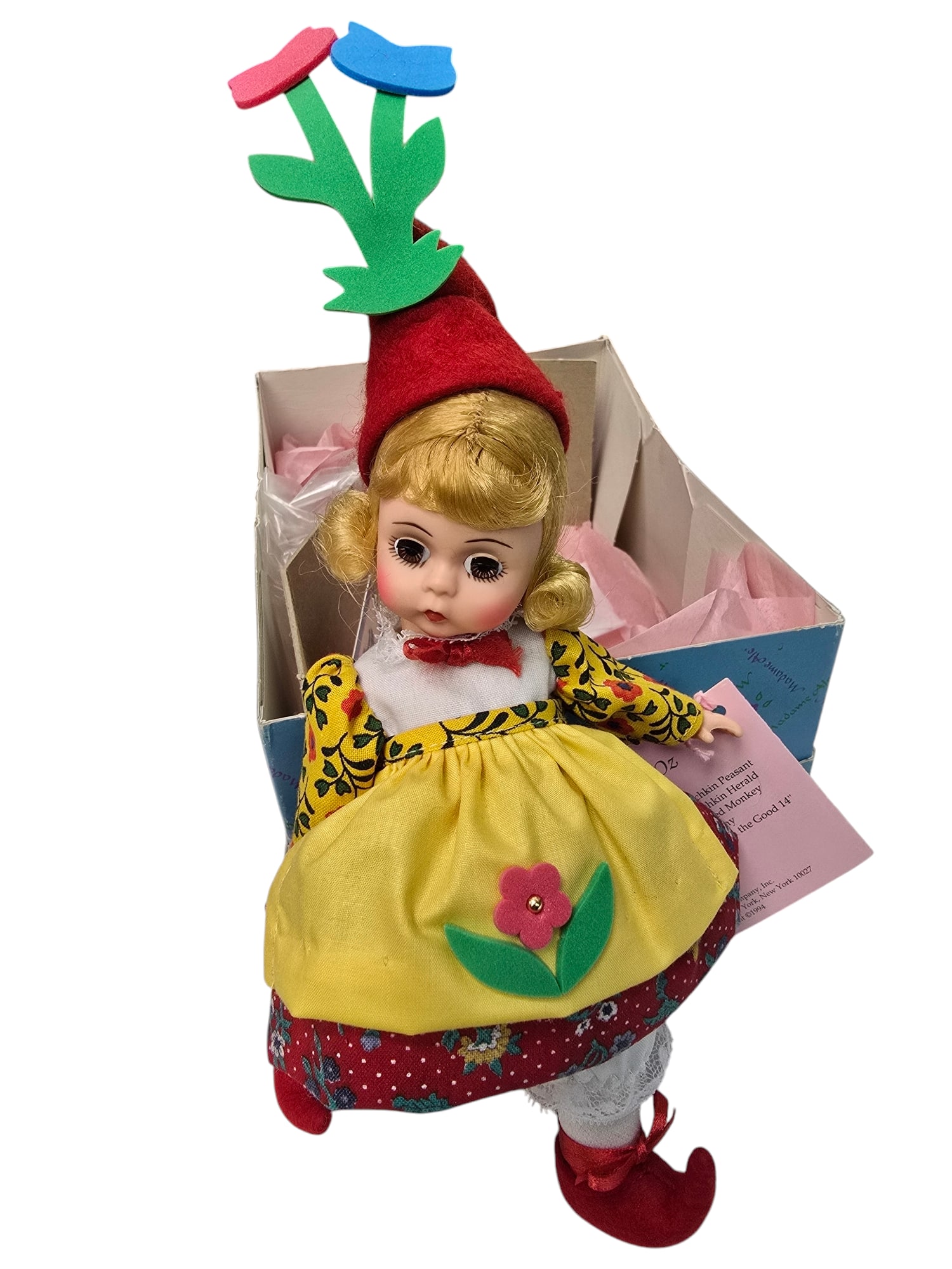 VINTAGE BOXED MADAME ALEXANDER MUNCHKIN PEASANT WIZARD OF OZ DOLL #140444: VINTAGE BOXED MADAME ALEXANDER MUNCHKIN PEASANT WIZARD OF OZ DOLL #140444. ABOUT 8", VERY GOOD CONDITION.IN ORIGINAL BOX, ALL FROM A DOLL COLLECTOR.