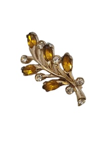 Vintage Well-Made Rhinestone Brooch
