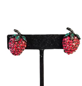 Vintage Weiss Rhinestone Strawberry Clip Earrings