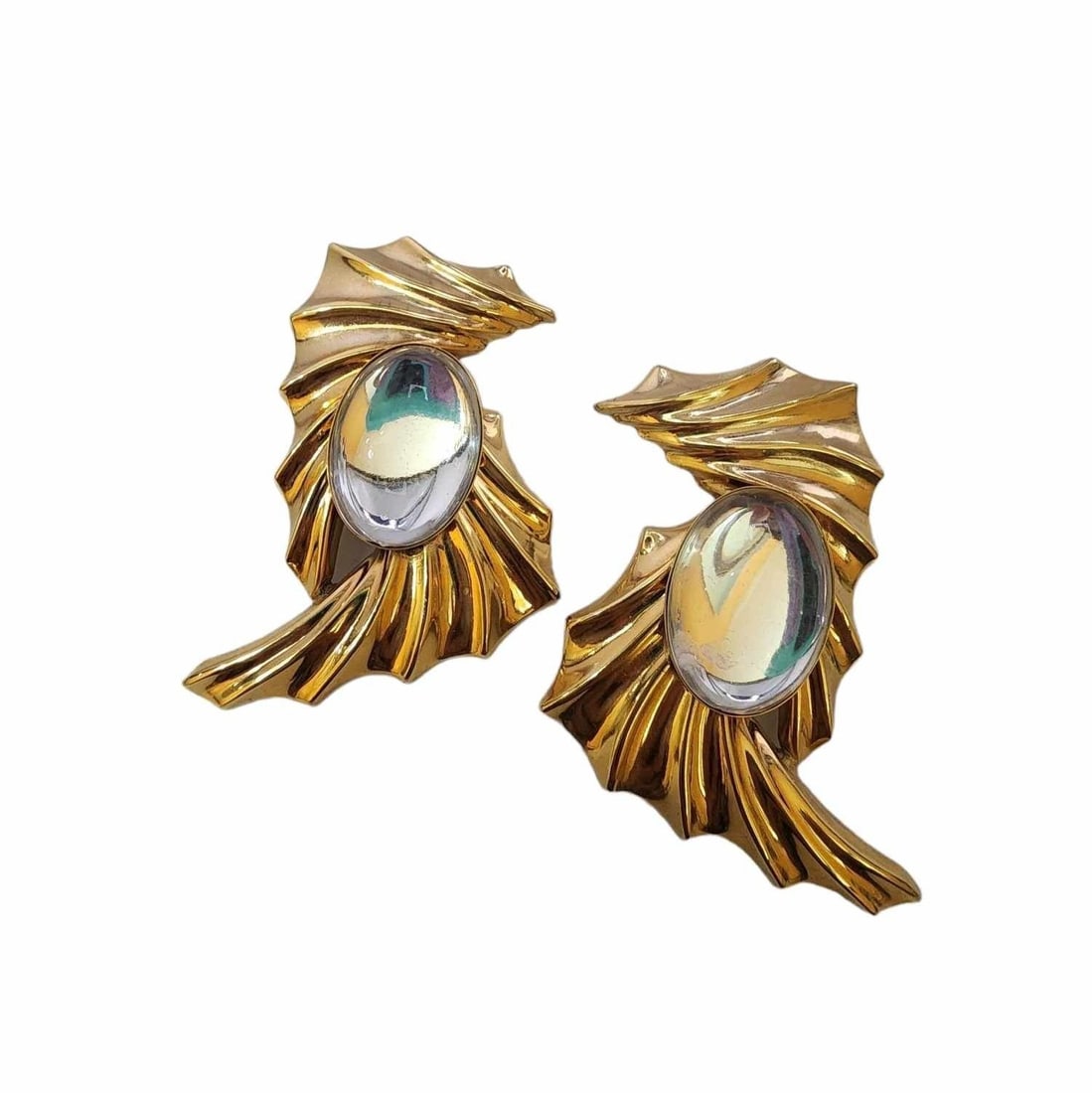 VINTAGE ABSTRACT ACRYLIC 80S PIERCED EARRINGS (1 of 3)