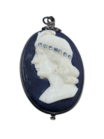 VINTAGE DOUBLE SIDED CAMEO PENDANT
