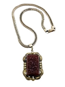 ANTIQUE MOLDED FLORAL GLASS CHAIN NECKLACE