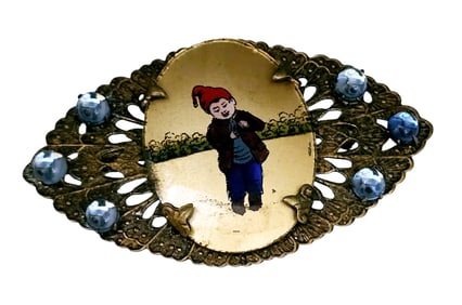UNIQUE PORTRAIT BROOCH