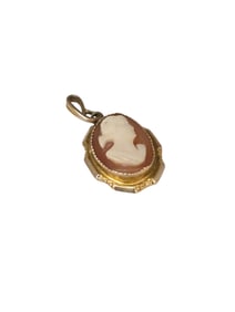 VINTAGE FANCY BRASS AND SHELL CAMEO BROOCH