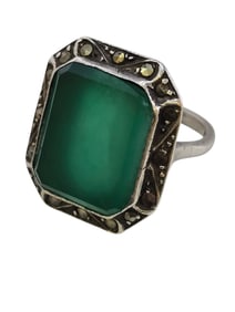 VINTAGE ART DECO STERLING CHRYSOPRASE AND MARCASITE  RING SIZE 6