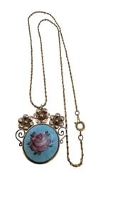 VINTAGE ENGINGE TURNED GOLD FILLED GULLIOCHE OPEN BACK LOCKET NECKLACE