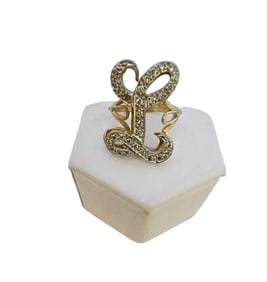 VINTAGE RAISED RHINESTONE INITIALED L RING