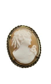 ANTIQUE THIN SHELL CAMEO BROOCH