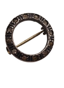 ANTIQUE PASTE CIRCLE BROOCH