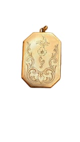 ANTIQUE VICTORIAN GOLD FILLED HUGE FLOWER EMBOSSED OCTAGON SHAPE LOCKET