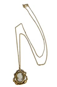 VINTAGE GOLD FILLED CAMEO PENDANT NECKLACE