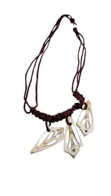 VINTAGE CONCH SHELL CORD NECKLACE