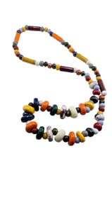 VINTAGE PORCELAIN LONG LOOP OVER NECKLACE