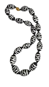 VINTAGE HAND KNOTTED HEAVY PORCELAIN NECKLACE WITH PROBABLY SILVER CLASP