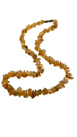 VINTAGE GLASS OR AMBER NECKLACE