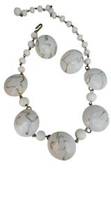 VINTAGE MILK GLASS NECKLACE SET