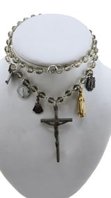 VINTAGE FACETED GLASS ROSARY STYLE CHAIN WITH CROSS AND RELIGIOUS CHARM NECKLACE
