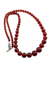 VINTAGE POSSIBLY CARNELIAN BEADED NECKLACE WITH SILVERTONE CLASP
