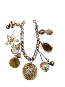 VINTAGE ASSORTED CHARM BROOCH