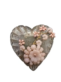 ANTIQUE LUCITE HEART WITH WIRED GLASS FLOWERS BROOCH