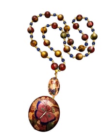 VINTAGE MULTICOLOR ACRYLIC BEADED NECKLACE WITH CLOISONNE PENDANT