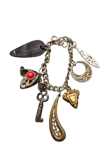 VINTAGE ASSORTED MULTI CHARM BROOCH