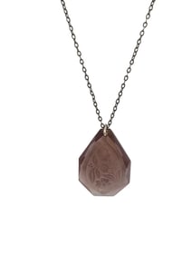 VINTAGE EMBOSSED INTAGLIO GLASS ART DECO PENDANT NECKLACE