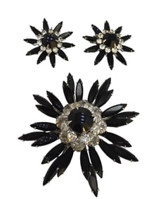 VINTAGE JUDY LEE LAYERED NAVETTE FLOWER BROOCH SET