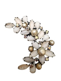 VINTAGE SIGNED KRAMER UNIQUE RHINESTONE BROOCH