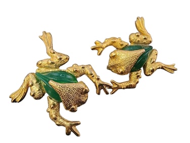 VINTAGE UNSIGNED MOLDED GLASS PAIR OF FROG BROOCHES