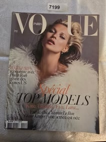 PARIS VOGUE OCTOBER 2009 #901 KATE MOSS CLAUDIA EVA