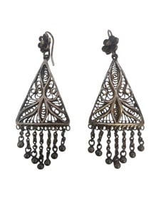 VINTAGE 925 MARKED PALESTINE ETRUSCAN STYLE PIERCED EARRINGS