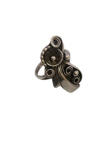 VINTAGE STERLING NAVAJO SIZE 8 RING MARKED SR
