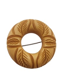 VINTAGE CARVED RESIN OR BAKELITE BROOCH
