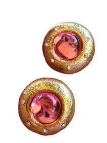 VINTAGE 80S TWO SISTERS LUCITE MOGUL CLIP EARRINGS