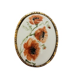 VINTAGE PAINTED PORCELAIN BROOCH OR PENDANT
