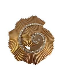VINTAGE TRIFARI RAISED RHINESTONE BROOCH