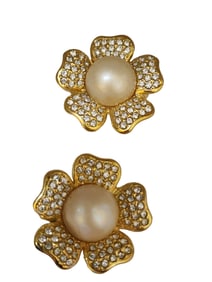 VINTAGE JOAN RIVERS FLOWER CLIP ON EARRINGS