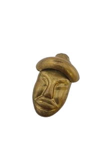 VINTAGE BRASS FACE BROOCH PROBABLY ELZAC BROOCH
